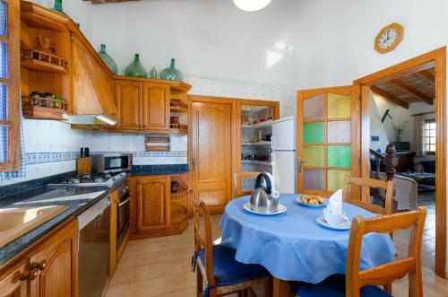 Yourhouse Son Perxa, Quiet Villa With Private Pool For 8 Guests