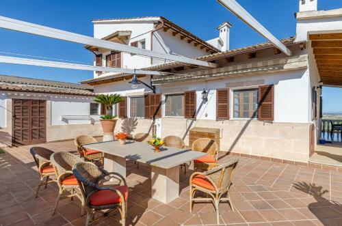 Yourhouse Son Perxa, Quiet Villa With Private Pool For 8 Guests