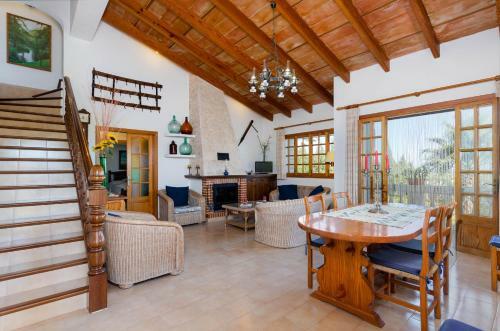 Yourhouse Son Perxa, Quiet Villa With Private Pool For 8 Guests
