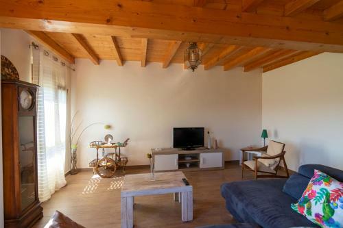 �nueva! Encantadora Casa R�stica, C�moda Y Amplia.