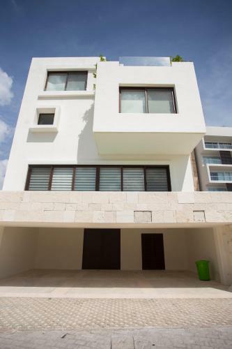 Ocean View 4 Br House- Beach, Private Pool&jacuzzi