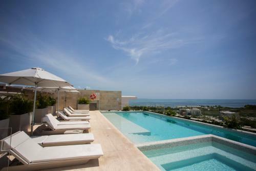 Apartamento Ocean View Condo - Beach, Pool & Jacuzzi!