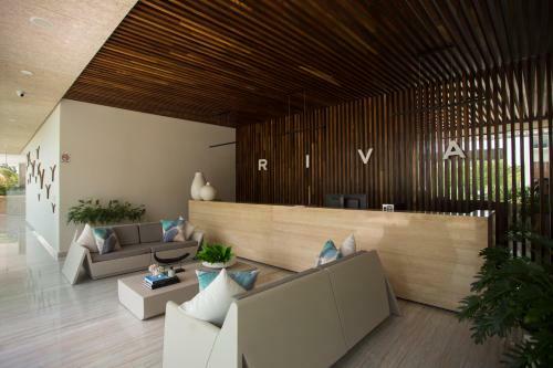 Apartamento Ocean View Condo - Beach, Pool & Jacuzzi!
