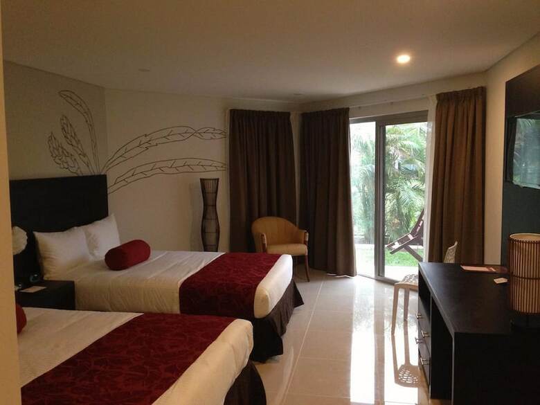 Tanoa Waterfront Hotel