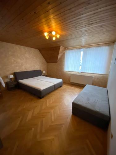 Villa Apartm�ny Laura
