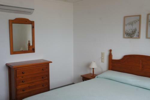 Apartamento Dos Dormitorios, Primera L�nea Y Aire Acondicionado