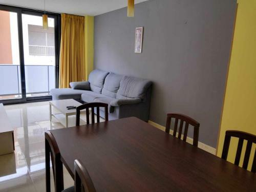 A H Rentals Col�n Apartamento C�ntrico Con Parking