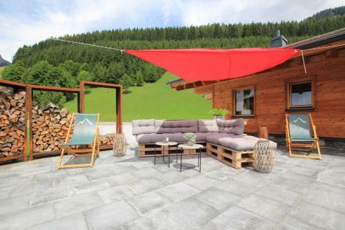 Mountain Chalet R