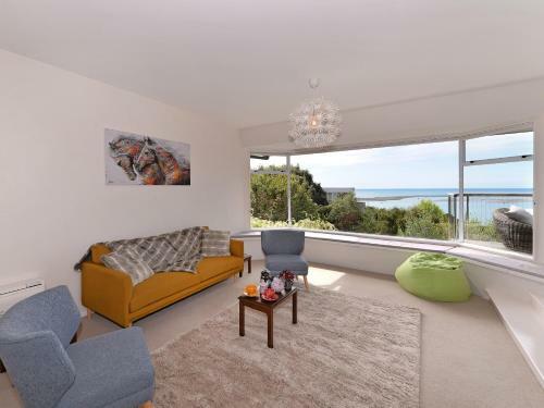 Wisteria Heights - Nelson Holiday Home