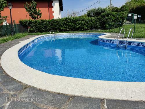 Apartamento Mar de Prellezo: Parking Y Piscina Comunitaria
