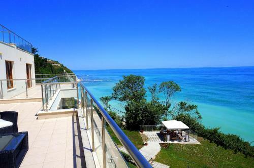 ??????????? ???? ???? ?? ????? - Apartments Byala Cliff First Line