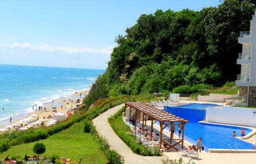 ??????????? ???? ???? ?? ????? - Apartments Byala Cliff First Line