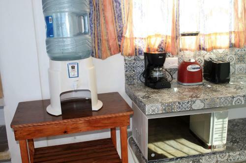 Cute Refurbished Beachfront House, Private Paradise For A Couple