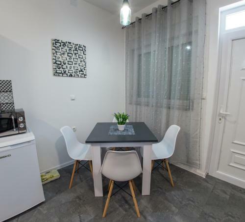 Cozy Apartment In Old Town - With Parking