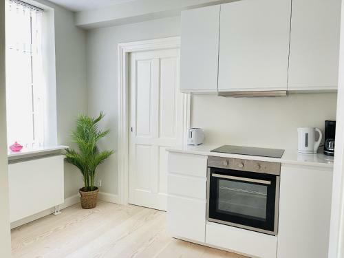 Aday - 2 Bedroom Apartment With Patio