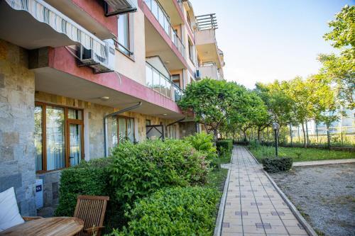 Apartamento ~by Camping Gradina ~ Spacious Flats With Balconies