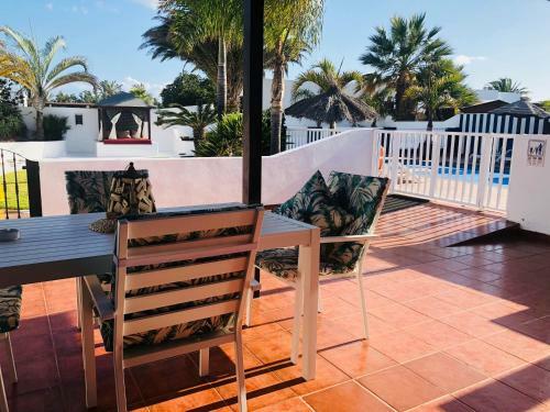 Villa Chao Private Heated Pool, Garden, Wifi, A/c
