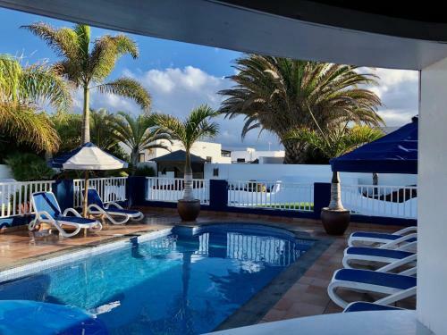 Villa Chao Private Heated Pool, Garden, Wifi, A/c