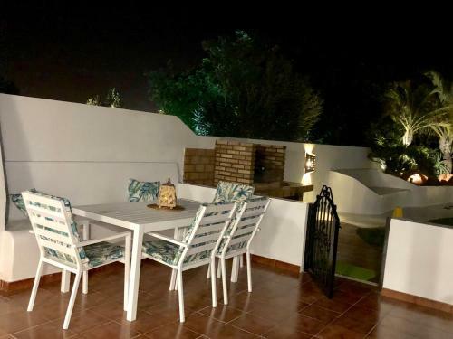 Villa Chao Private Heated Pool, Garden, Wifi, A/c