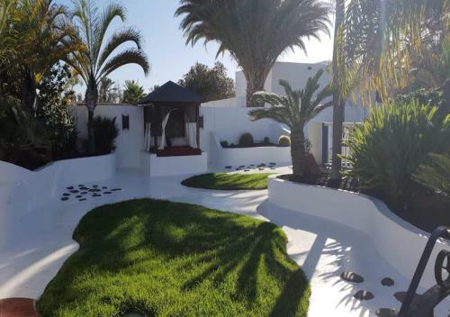 Villa Chao Private Heated Pool, Garden, Wifi, A/c