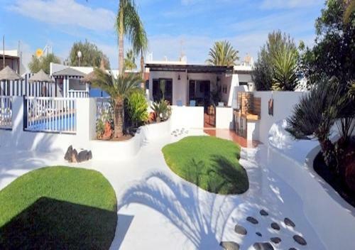 Villa Chao Private Heated Pool, Garden, Wifi, A/c