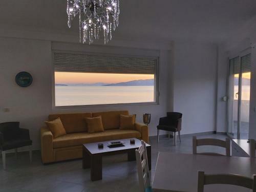 Sunset By The Sea Apartments - Private Beach