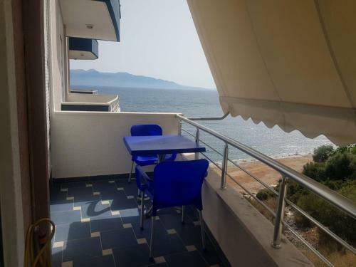 Sunset By The Sea Apartments - Private Beach