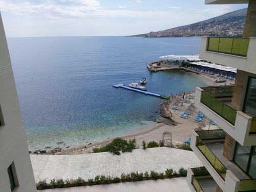 Golden Beach Residence - Front Beach Luxury Apartments