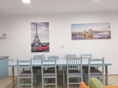 Room For 6 Persons