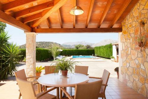 3 Bedroom Traditional Stone Villa, Private Pool, Near Pollensa