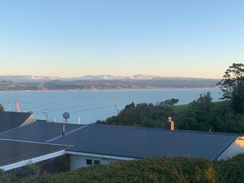 Bluff Hill Beauty - Bluff Hill Holiday Home