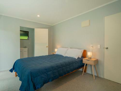 Tui's Grove - Onemana Holiday Home