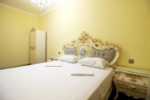 Al Sheikh 5 Bedroom Luxury Apartment 1