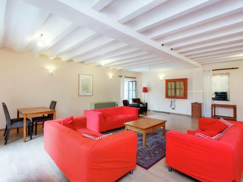 Lovely Farmhouse In Baexem Near Forest