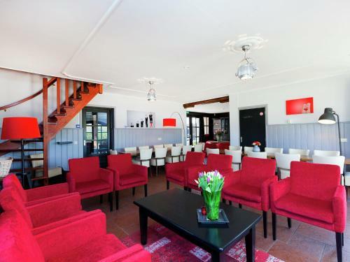 Villa Gorgeous Mansion In Asten Near Forest