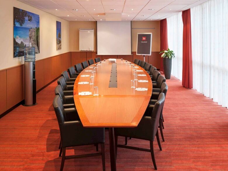Hotel Ibis Schiphol Amsterdam Airport