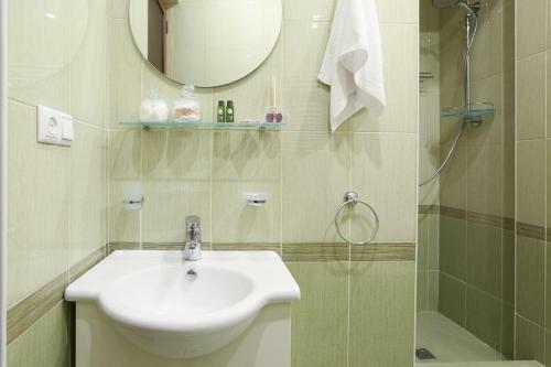 Apartamento 1 Min Walk From Vernissage - Self Check-in - Netflix