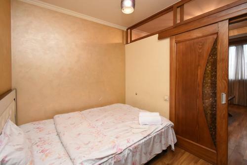 Yerevan Center Apartment By Full House