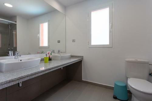 Mariposas Home Pool