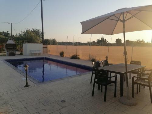 New Modern 4 Bed Villa Near Beach In Paphos