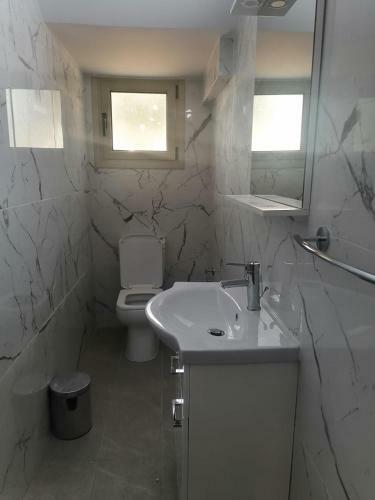 New Modern 4 Bed Villa Near Beach In Paphos