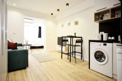 Apartamento Lina - Tia, Modern Studio In Shopping District