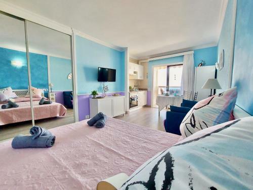 Ocean And Sky Studio Apartment