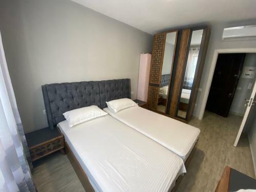 Sukaj Apartments