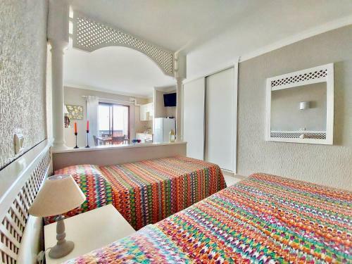 Ocean And Sun Studio Apartment
