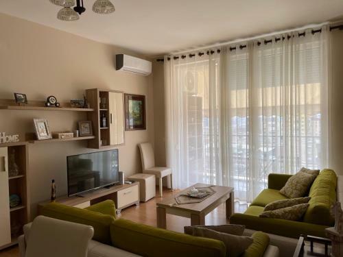 Square Inn Tirana In Kava Apartment