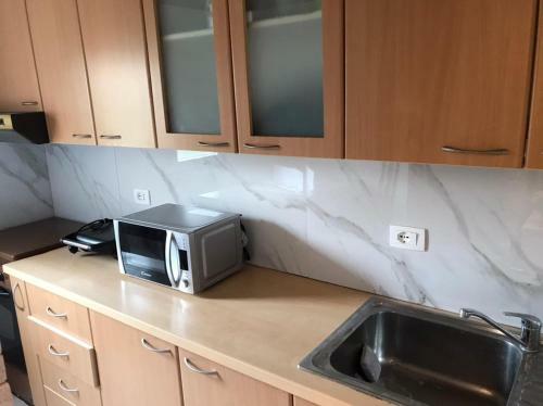 Apartamento Cozy Apt. 1 Min Walk From Square/tirane Centre