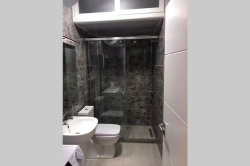 Apartamento Cozy Apt. 1 Min Walk From Square/tirane Centre