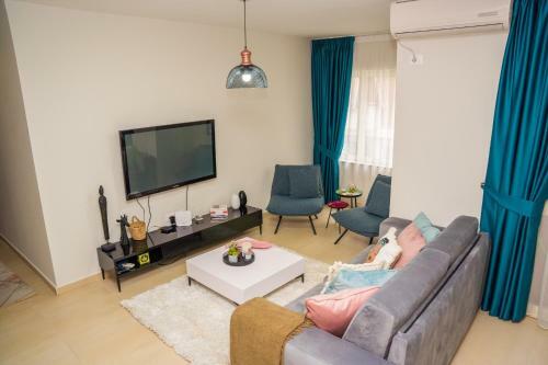 New Bazaar Stylish Apartment In Tirana?s Heart