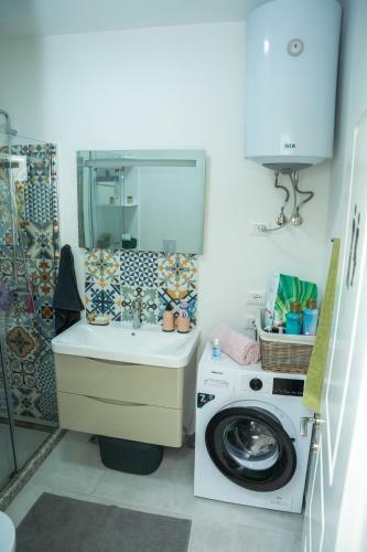 New Bazaar Stylish Apartment In Tirana?s Heart